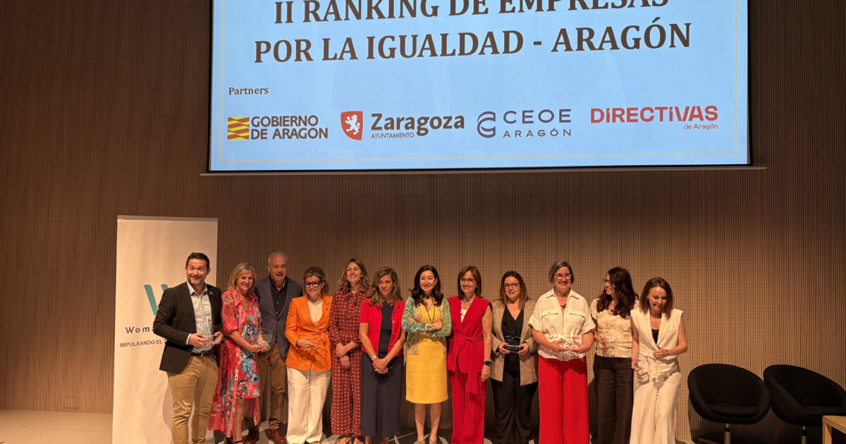 Querqus premiada por sus avances en igualdad por la Fundación Woman Forward